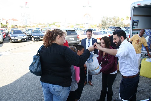 Thanksgiving Food Drive
